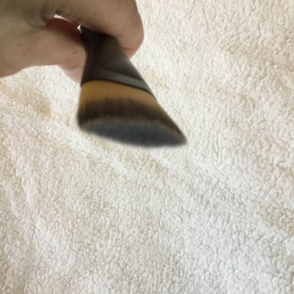 Le Métier de Beauté Flat Angled Foundation Brush - Picture 13 of 13